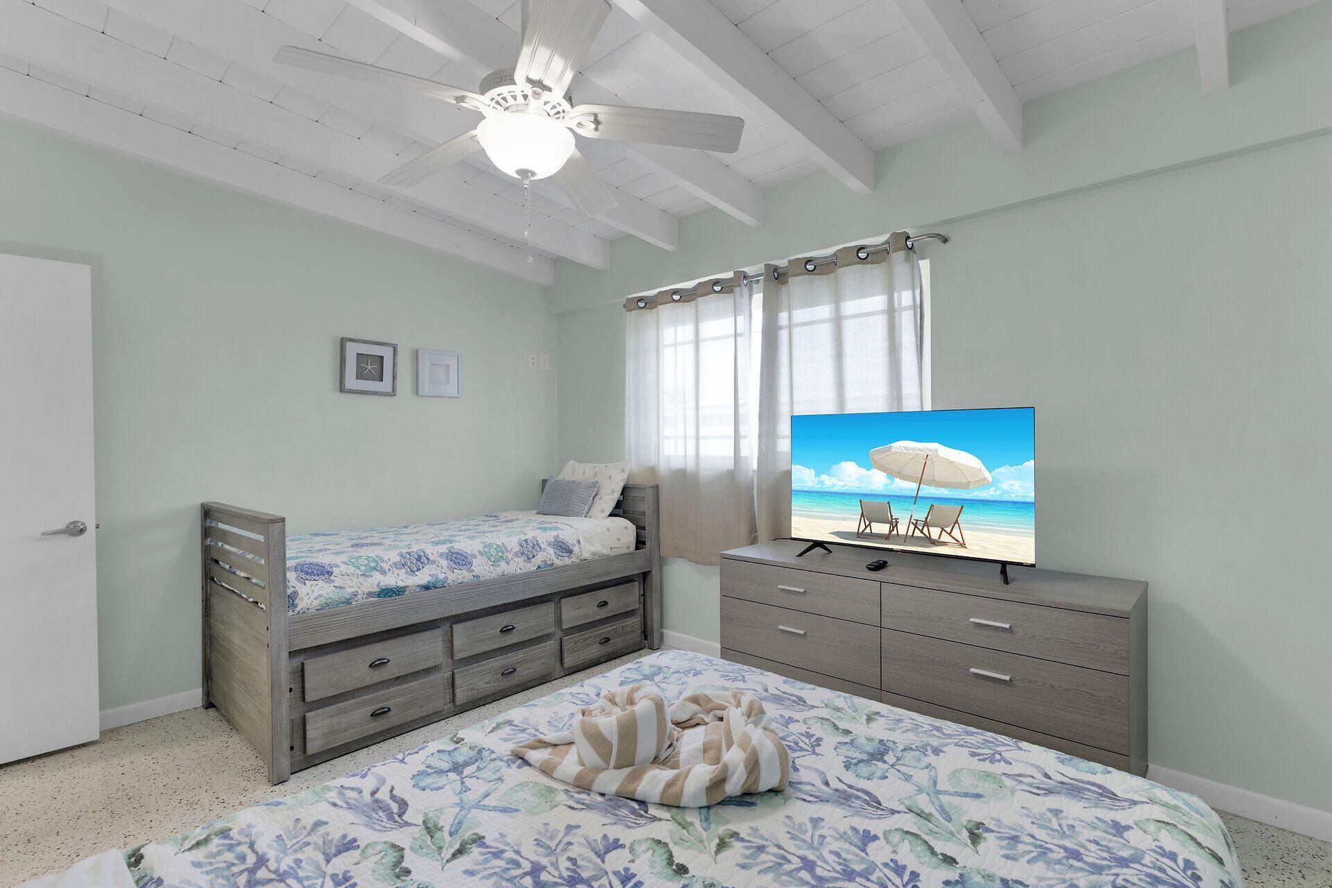 281 & 291 10th Street, Key Colony, FL 33051 Photo