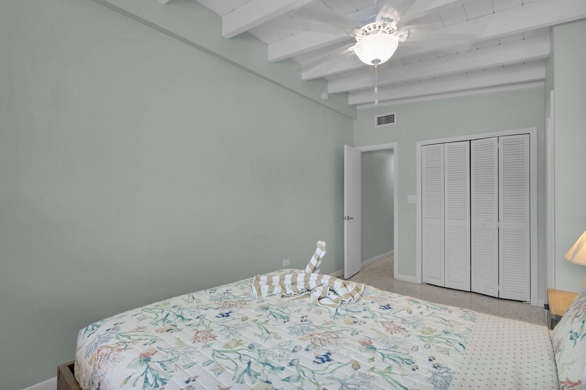 281 & 291 10th Street, Key Colony, FL 33051 Photo