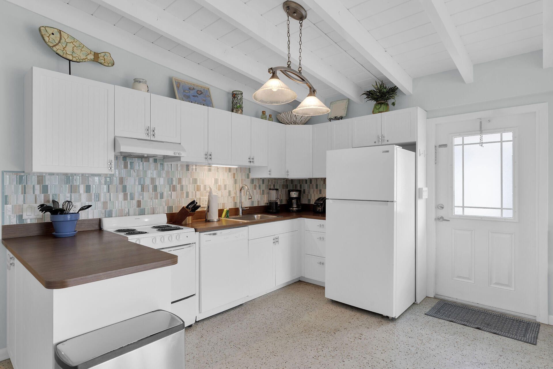 281 & 291 10th Street, Key Colony, FL 33051 Photo