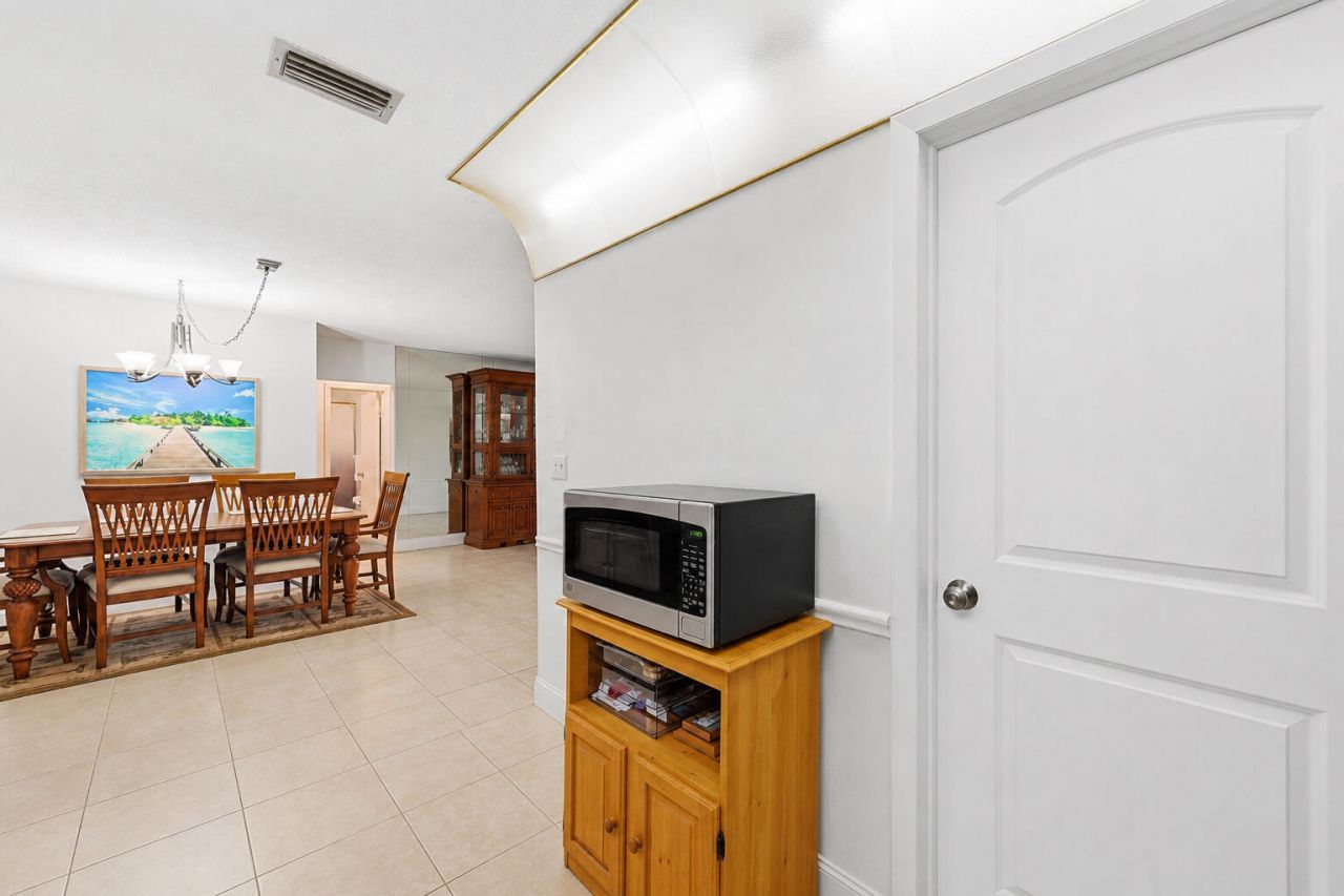 9505 NW 73rd Street, Tamarac, FL 33321 Photo