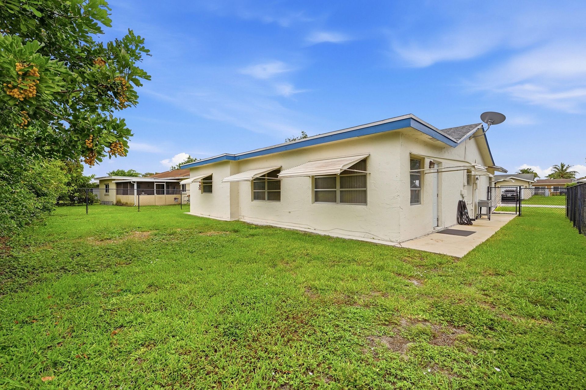 9505 NW 73rd Street, Tamarac, FL 33321 Photo
