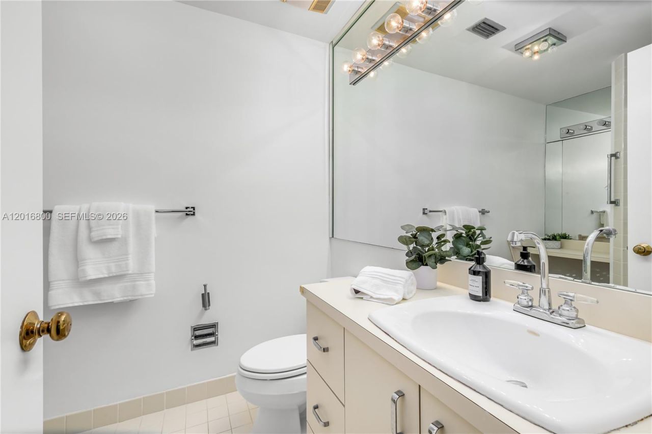 4925 Collins Ave, Unit 5F, Miami Beach, FL 33140 Photo