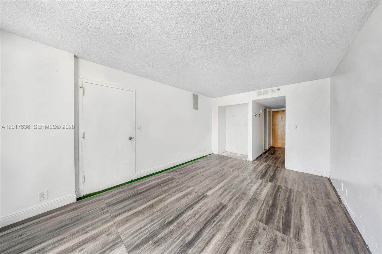 7601 E Treasure Dr , Unit 609, North Bay Village, FL 33141 Photo