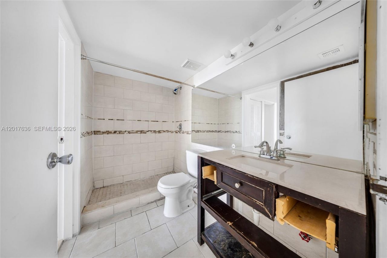 7601 E Treasure Dr , Unit 609, North Bay Village, FL 33141 Photo