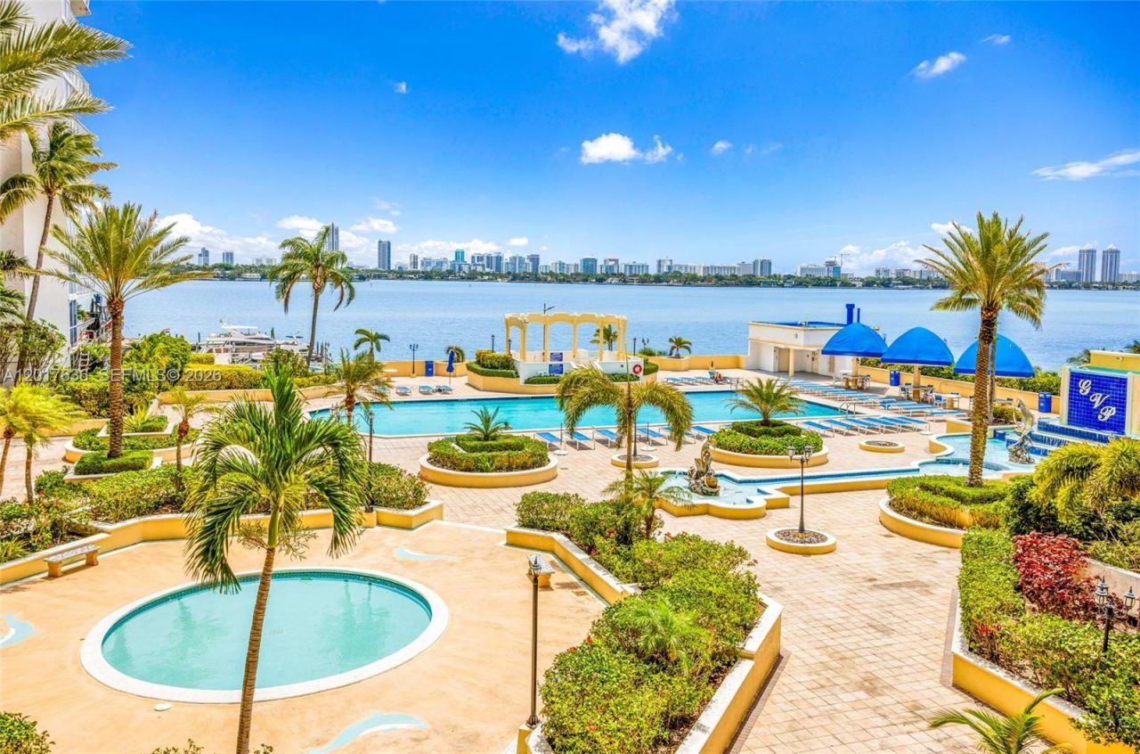 7601 E Treasure Dr , Unit 609, North Bay Village, FL 33141 Photo