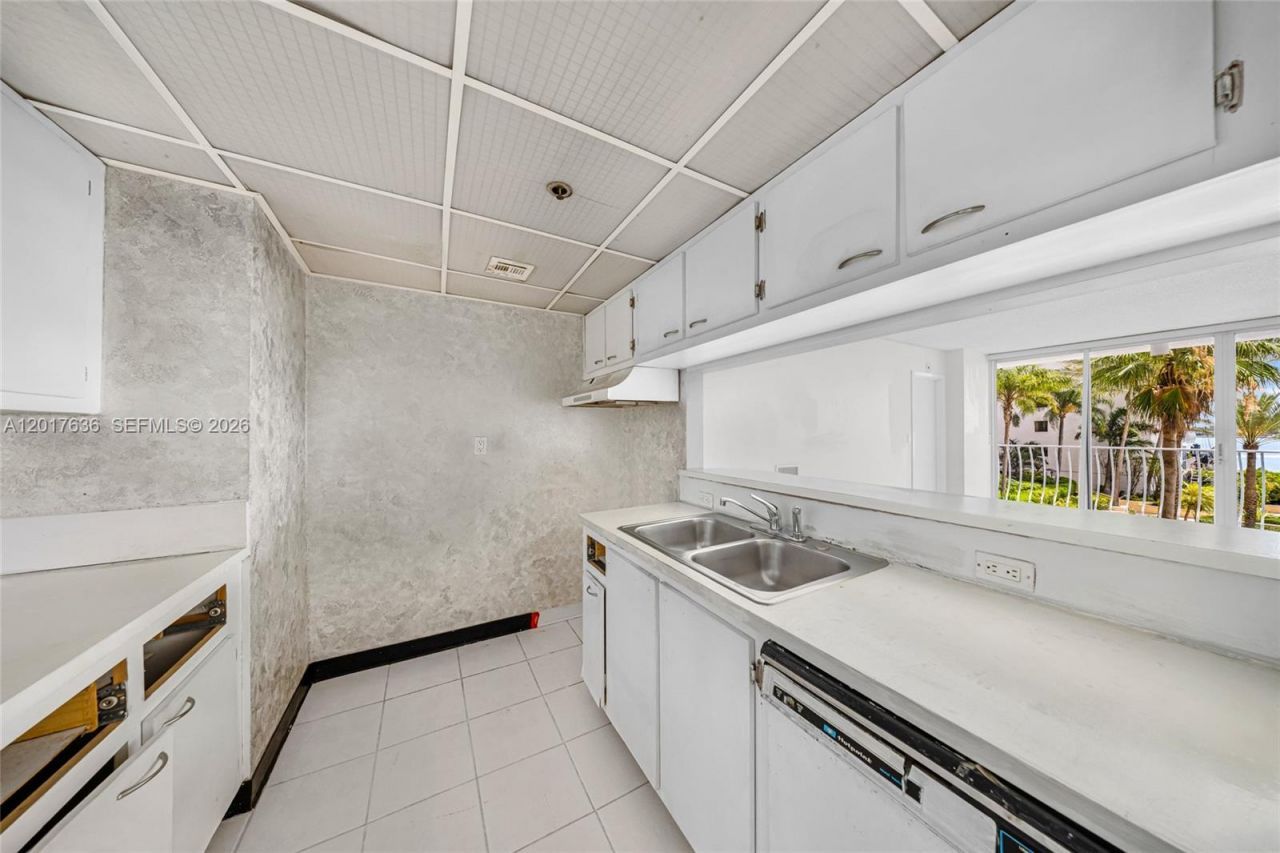 7601 E Treasure Dr , Unit 609, North Bay Village, FL 33141 Photo