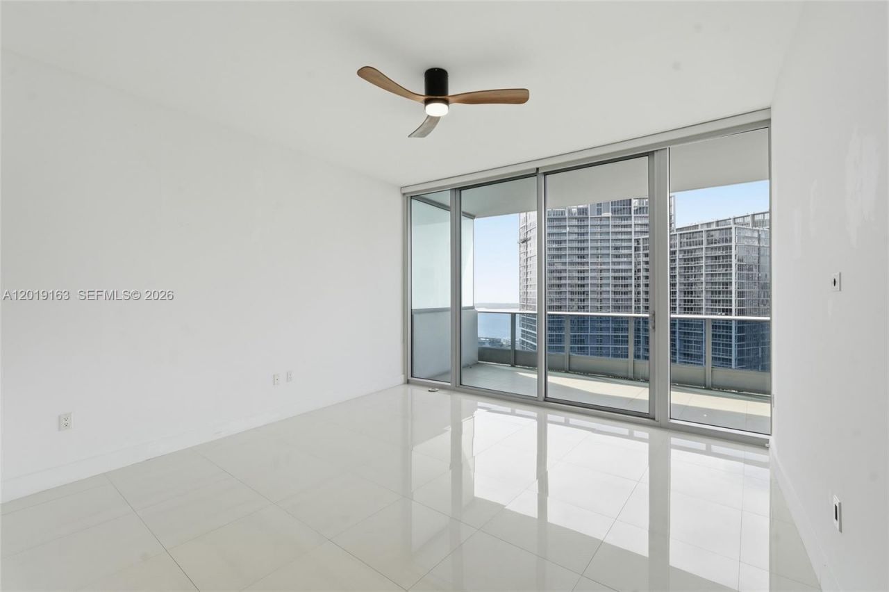 200 Biscayne Boulevard Way , Unit 4904, Miami, FL 33131 Photo