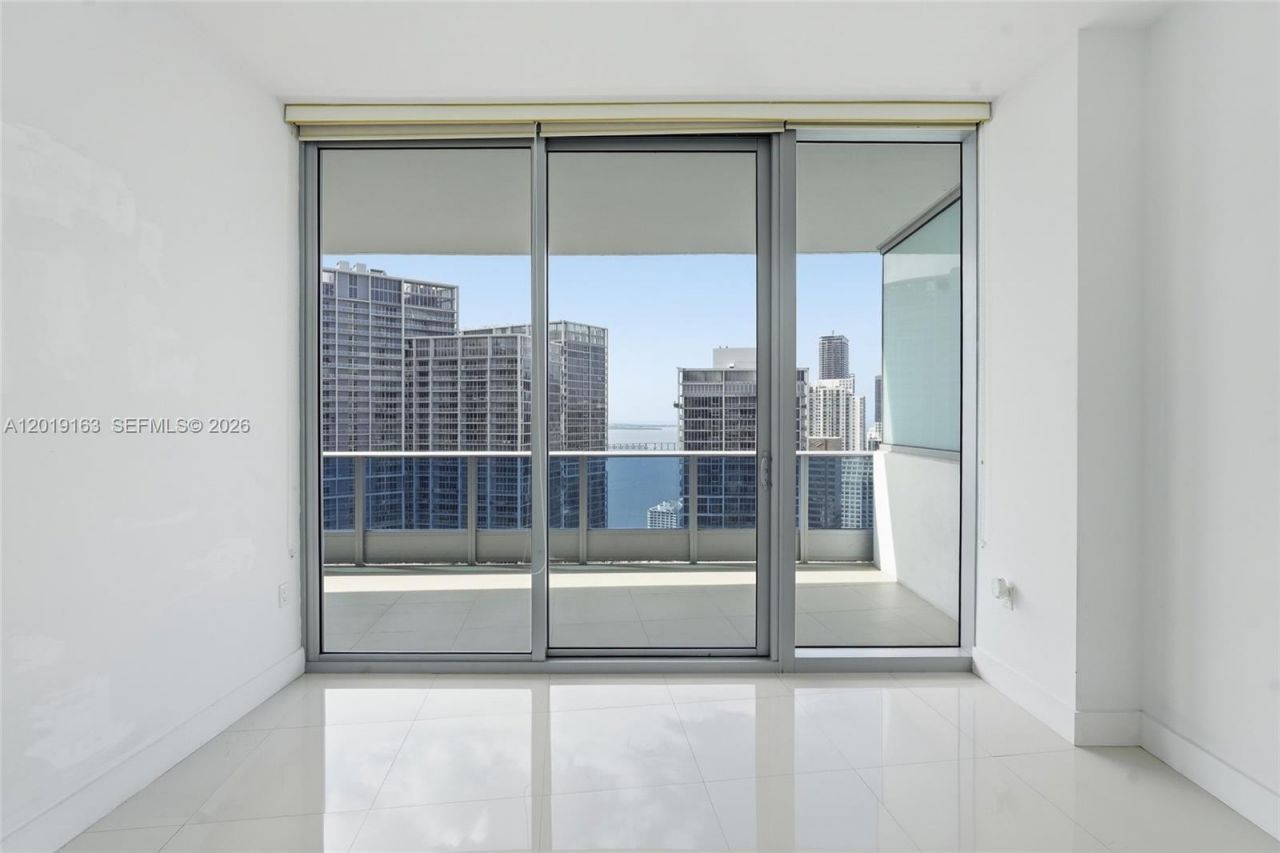 200 Biscayne Boulevard Way , Unit 4904, Miami, FL 33131 Photo
