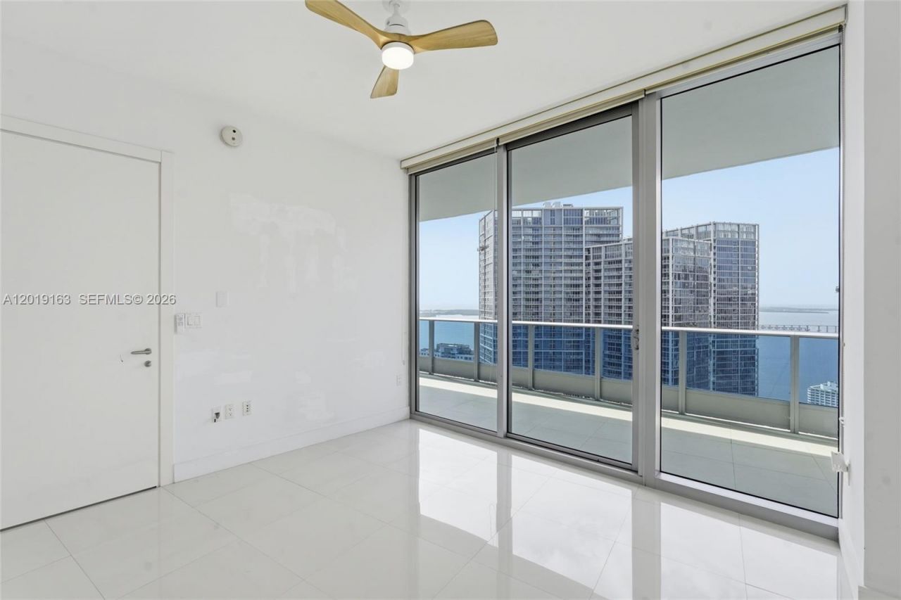 200 Biscayne Boulevard Way , Unit 4904, Miami, FL 33131 Photo