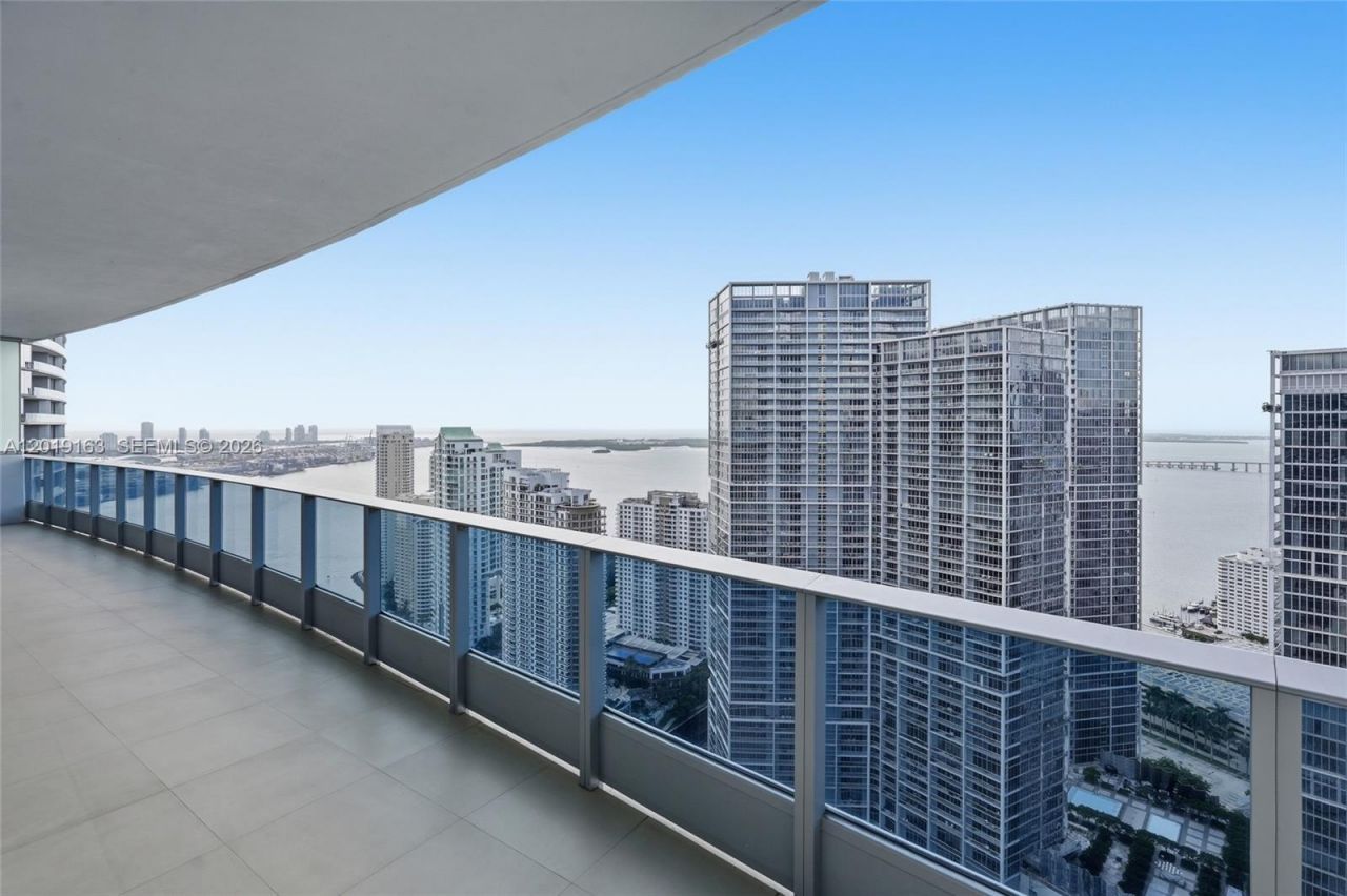 200 Biscayne Boulevard Way , Unit 4904, Miami, FL 33131 Photo