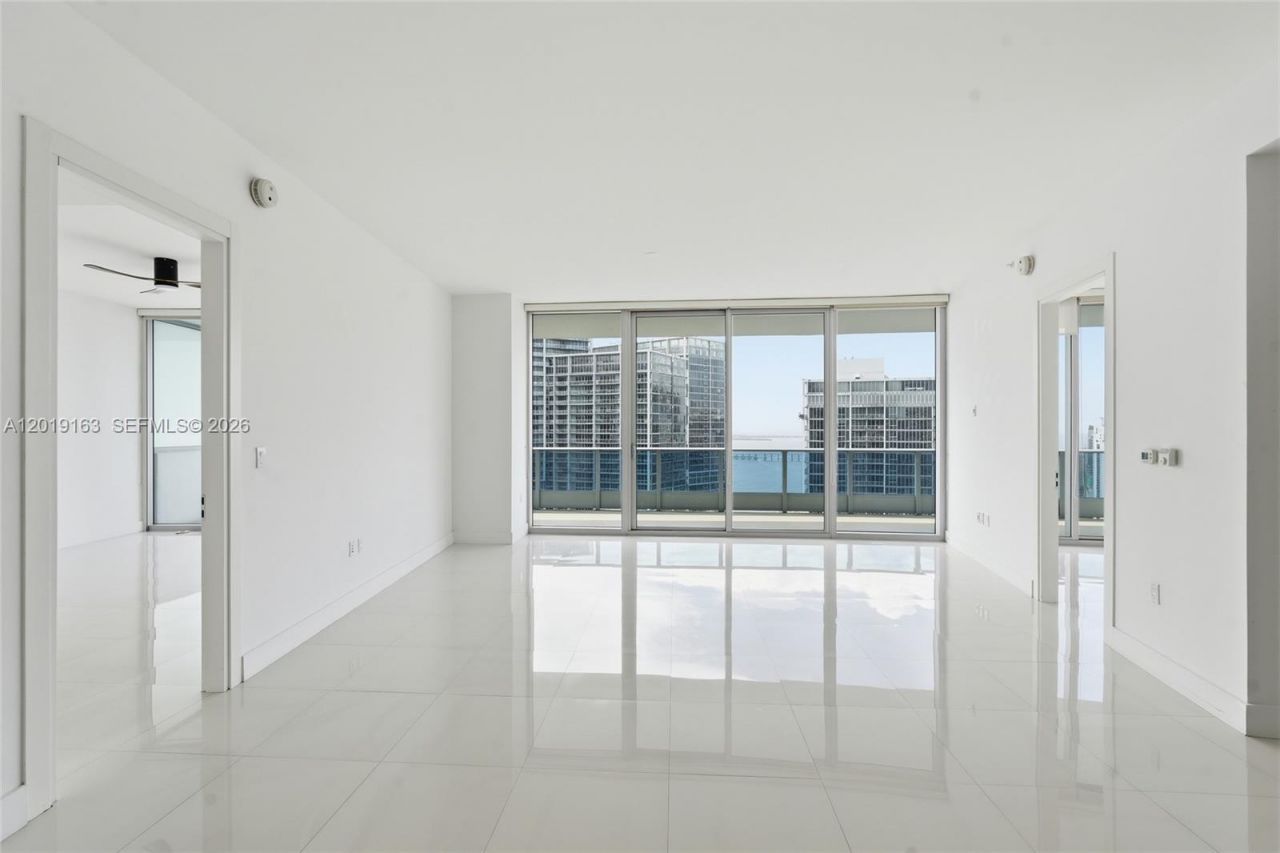 200 Biscayne Boulevard Way , Unit 4904, Miami, FL 33131 Photo