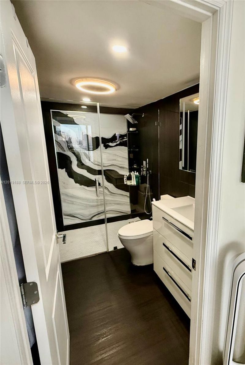 555 NE 15th St , Unit 15H, Miami, FL 33132 Photo