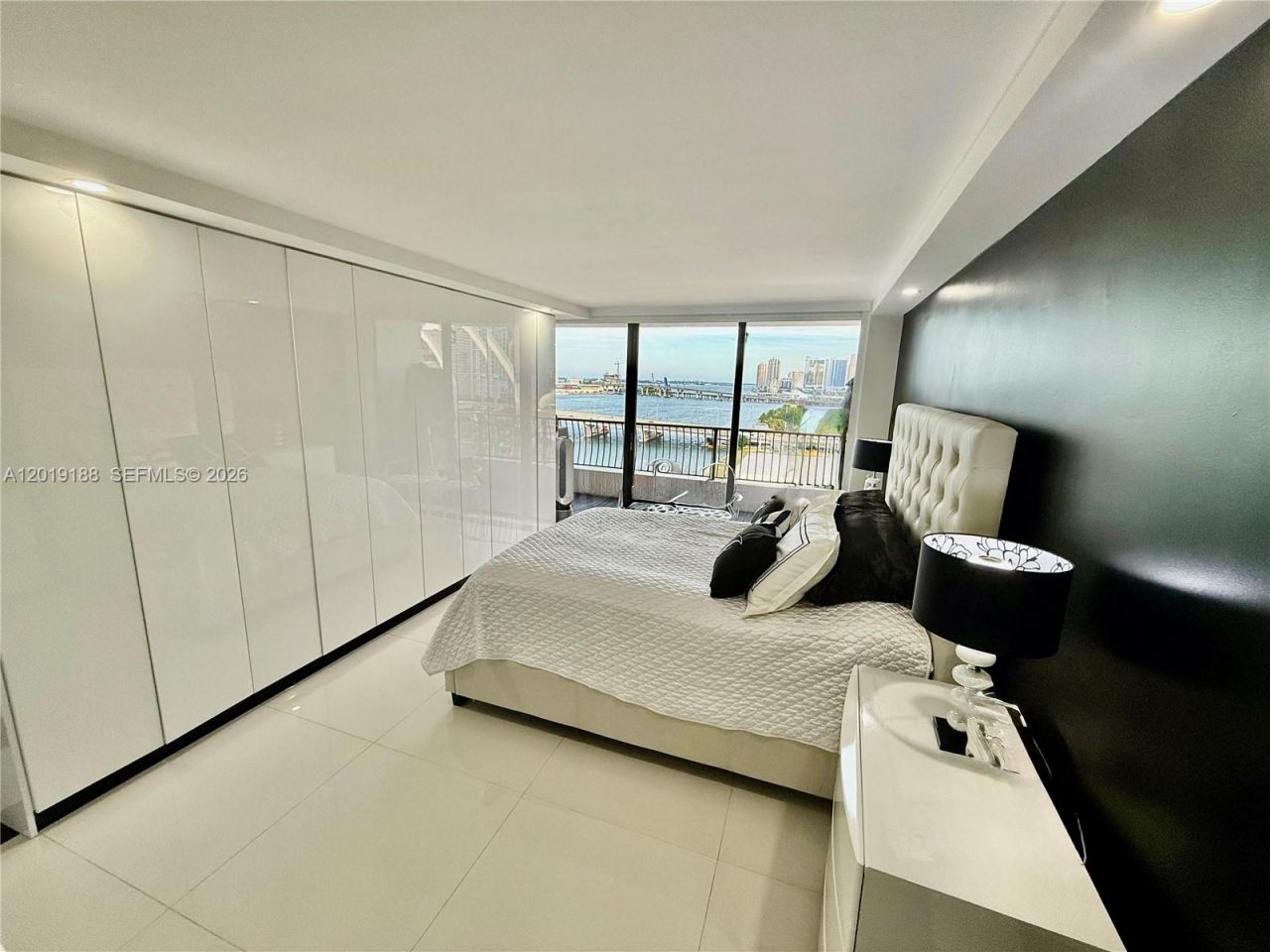 555 NE 15th St , Unit 15H, Miami, FL 33132 Photo