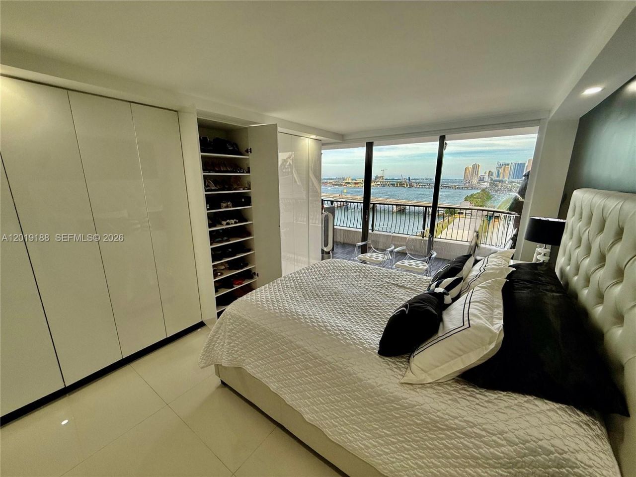 555 NE 15th St , Unit 15H, Miami, FL 33132 Photo