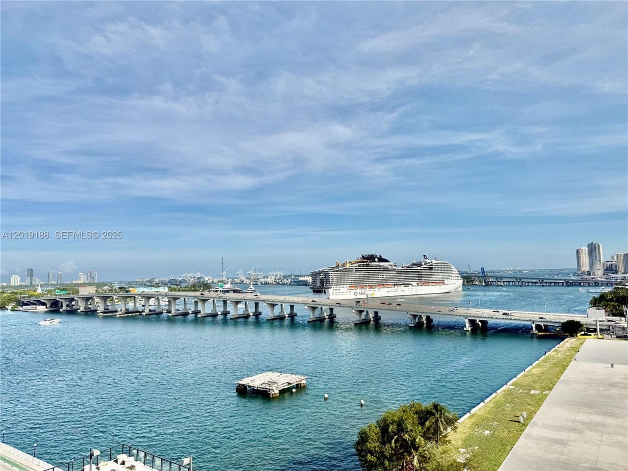 555 NE 15th St , Unit 15H, Miami, FL 33132 Photo
