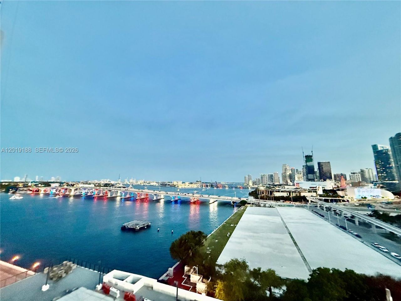 555 NE 15th St , Unit 15H, Miami, FL 33132 Photo