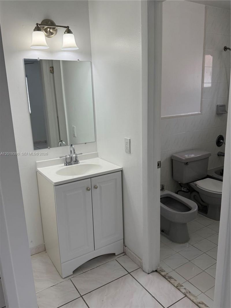 10101 W Okeechobee Rd , Unit 9202, Hialeah Gardens, FL 33016 Photo