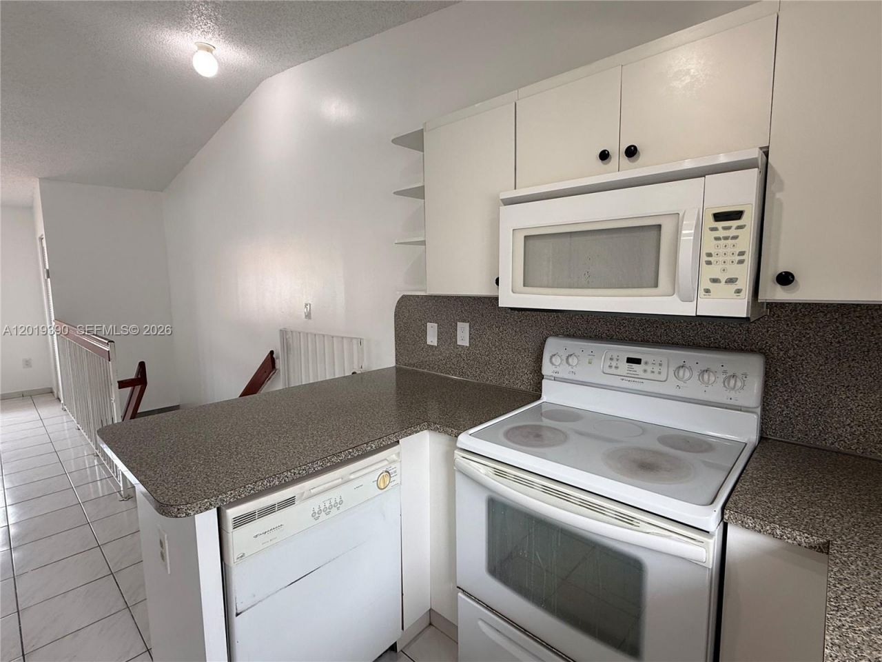 10101 W Okeechobee Rd , Unit 9202, Hialeah Gardens, FL 33016 Photo