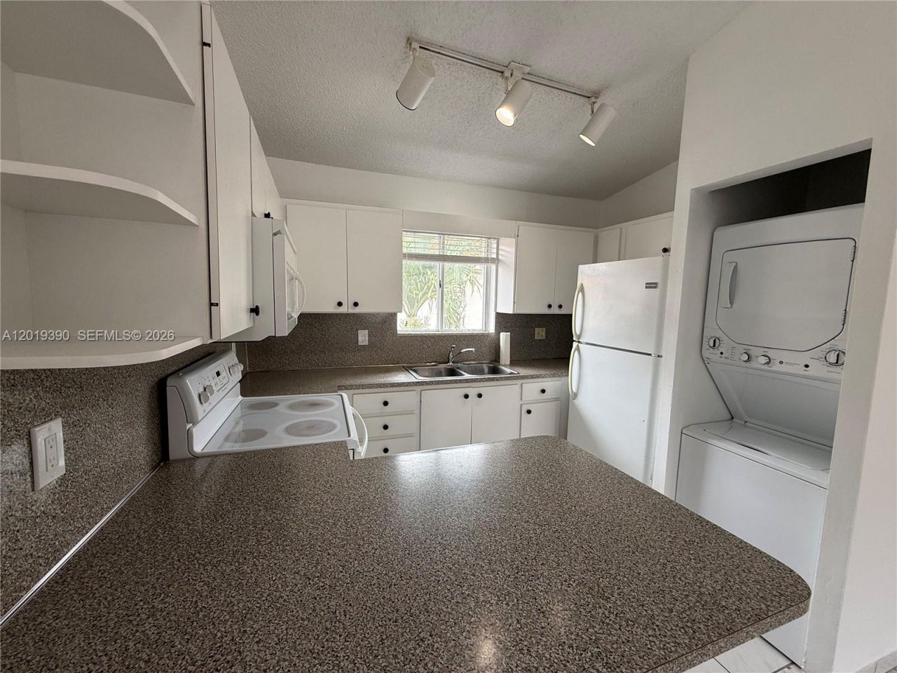 10101 W Okeechobee Rd, Unit 9202, Hialeah Gardens, FL 33016 Photo