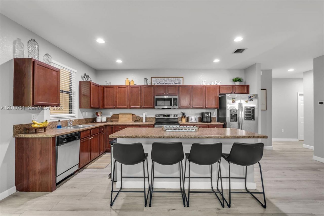 633 SE 35th Ter, Homestead, FL 33033 Photo