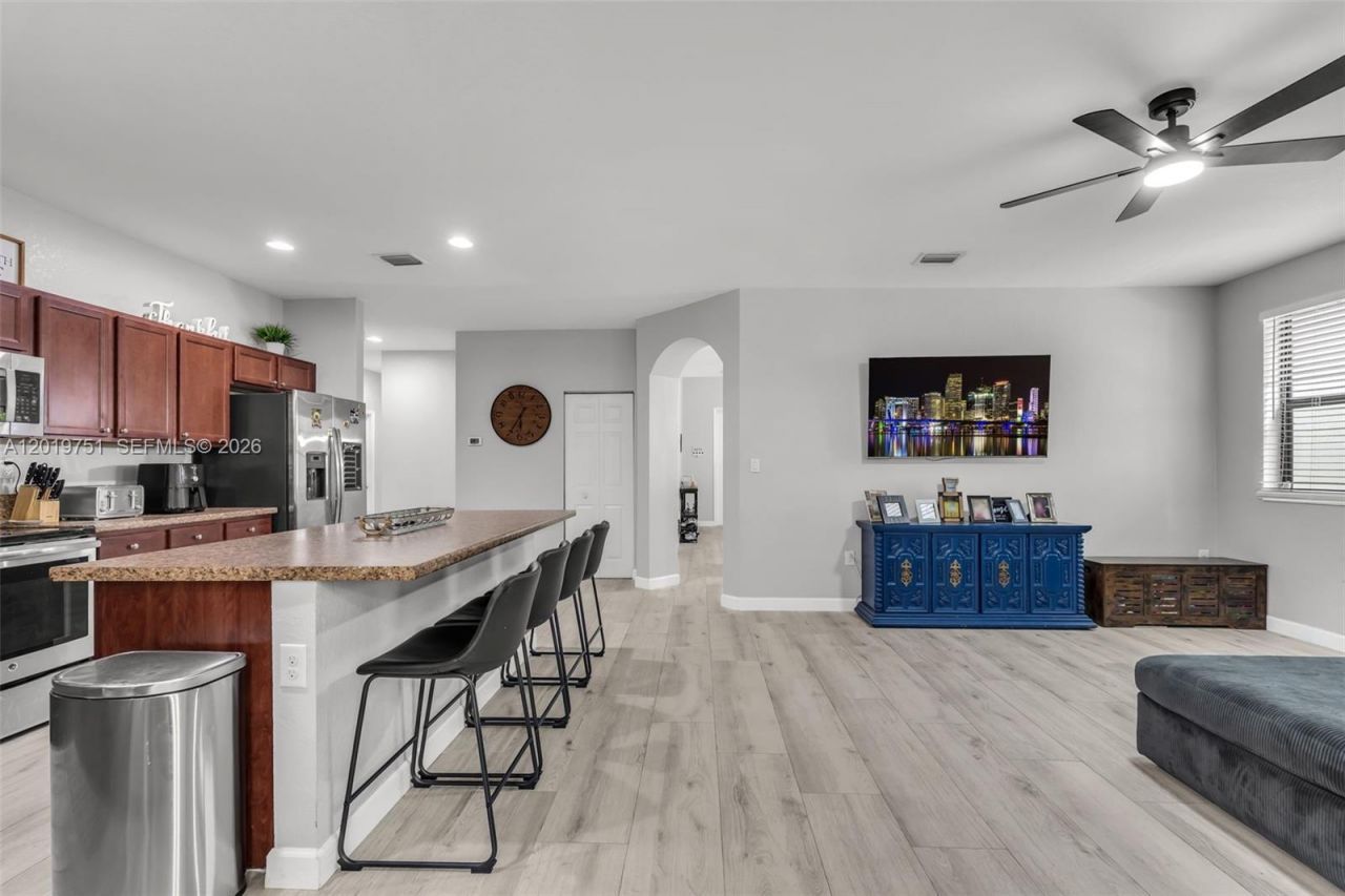 633 SE 35th Ter, Homestead, FL 33033 Photo