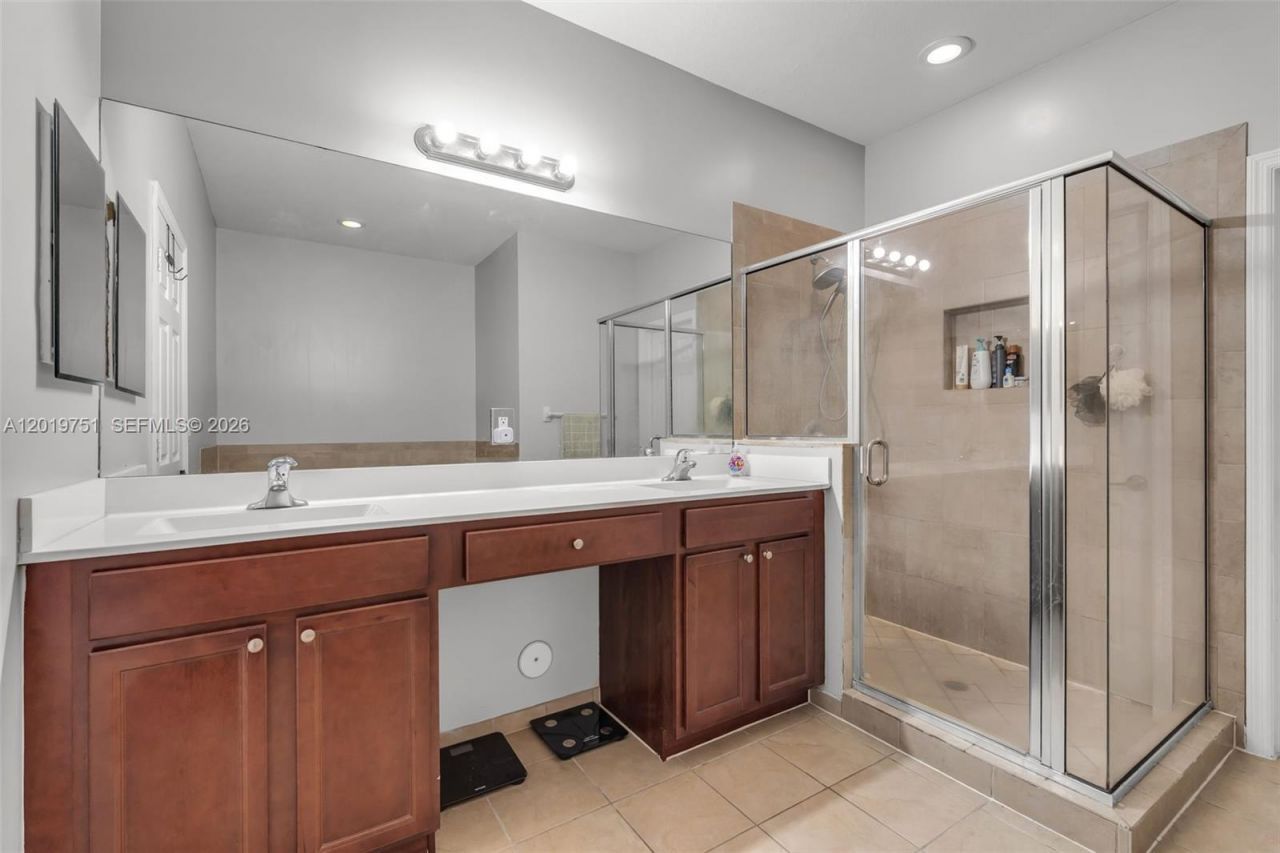 633 SE 35th Ter, Homestead, FL 33033 Photo