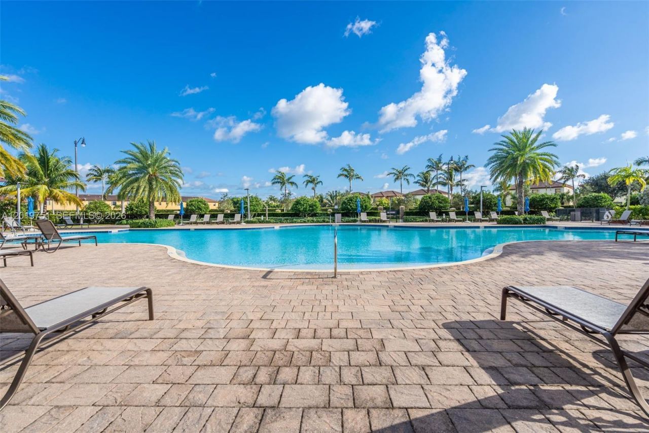 633 SE 35th Ter, Homestead, FL 33033 Photo
