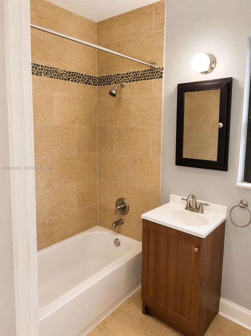 535 NE 129th St, North Miami, FL 33161 Photo