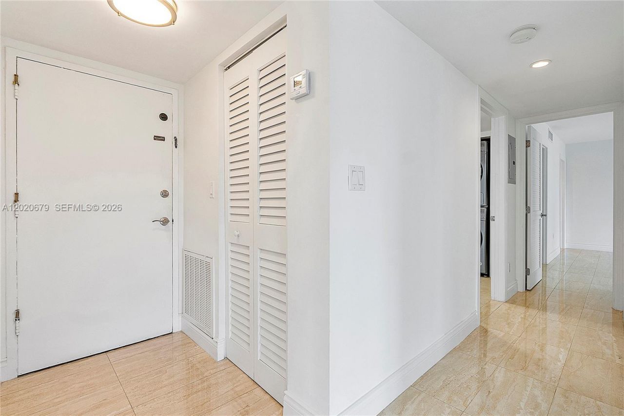 1600 S Bayshore Ln , Unit 6A, Miami, FL 33133 Photo