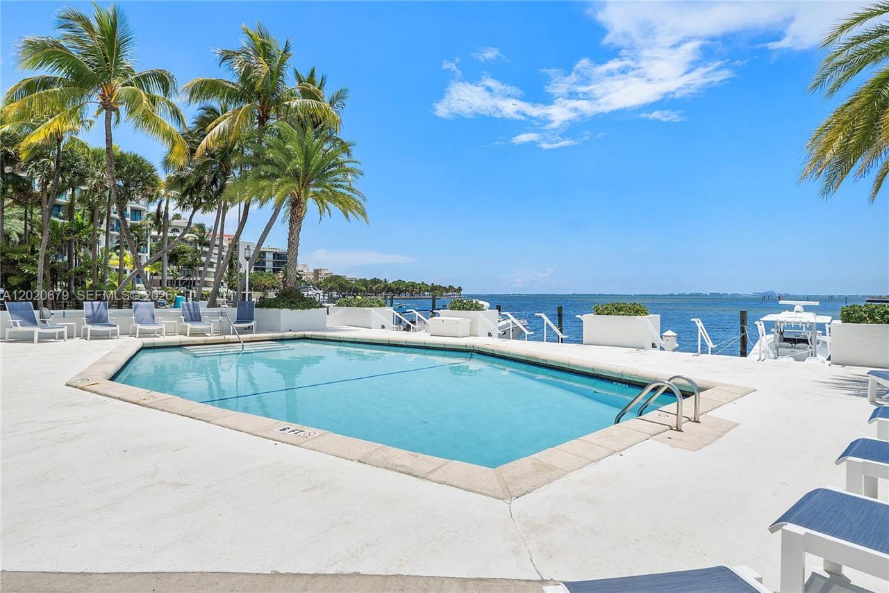 1600 S Bayshore Ln , Unit 6A, Miami, FL 33133 Photo