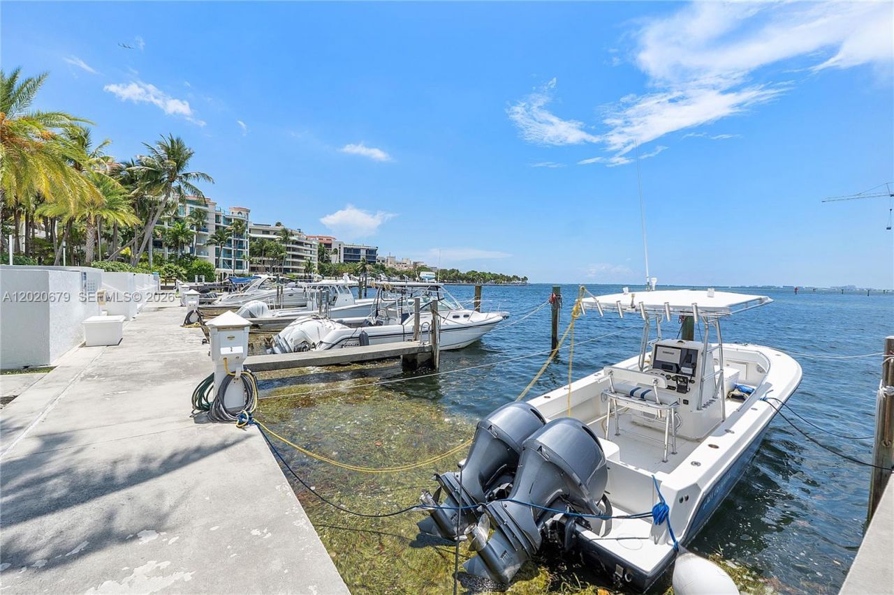 1600 S Bayshore Ln , Unit 6A, Miami, FL 33133 Photo
