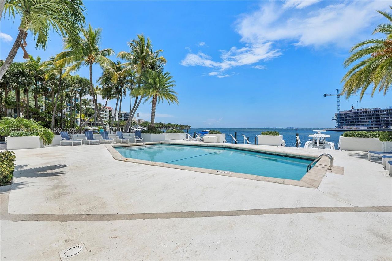 1600 S Bayshore Ln , Unit 6A, Miami, FL 33133 Photo