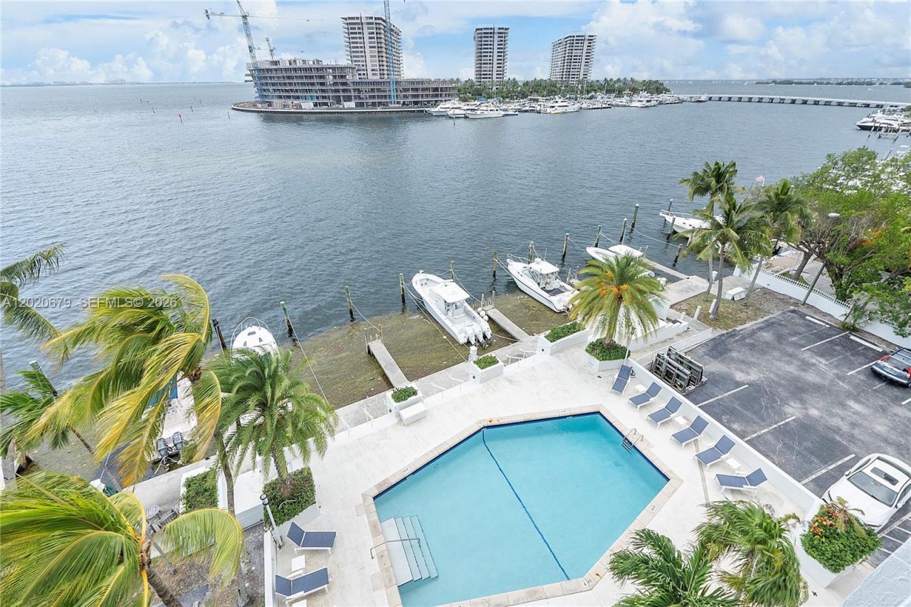 1600 S Bayshore Ln , Unit 6A, Miami, FL 33133 Photo