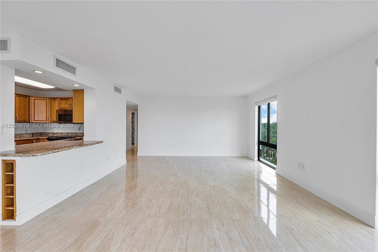 1600 S Bayshore Ln , Unit 6A, Miami, FL 33133 Photo