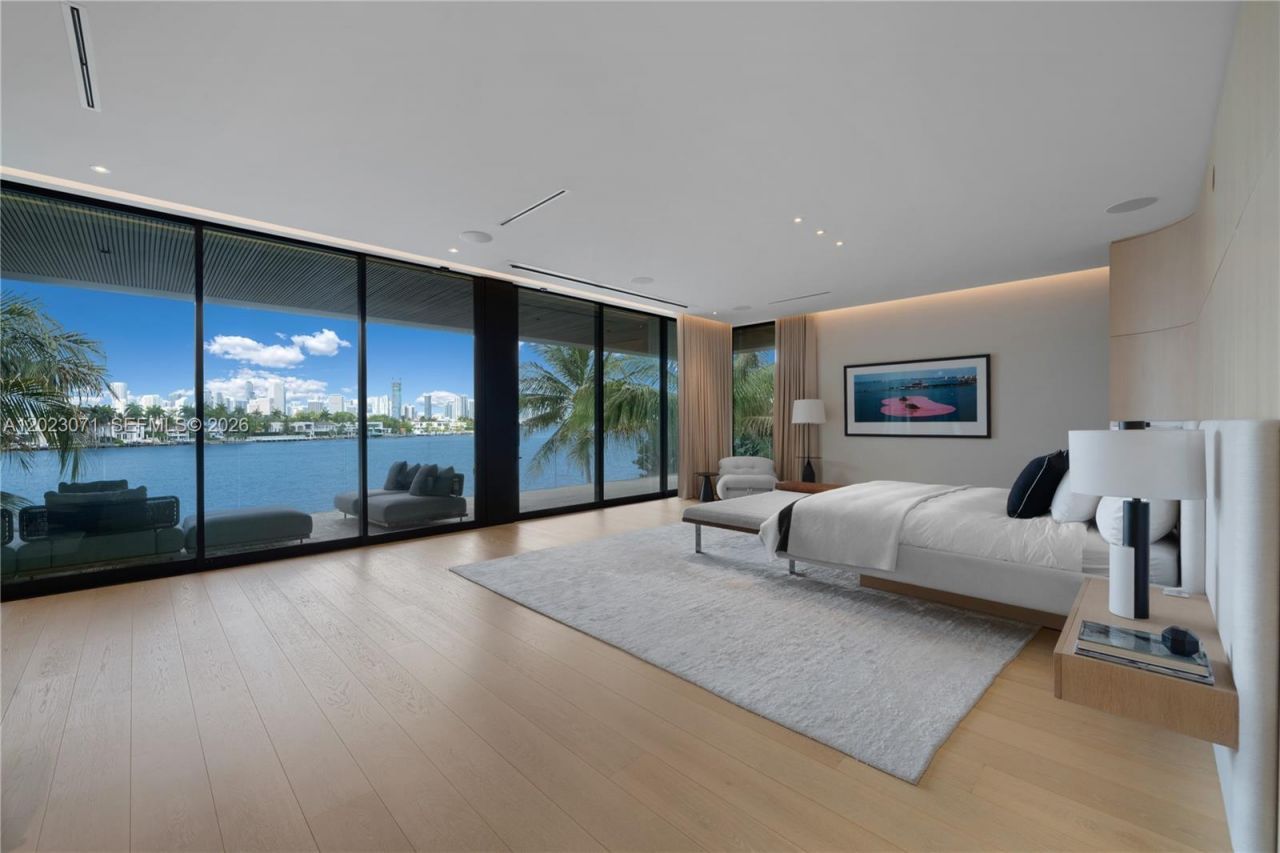 28 W Dilido Dr , Miami Beach, FL 33139 Photo