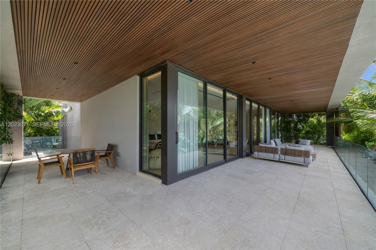 28 W Dilido Dr , Miami Beach, FL 33139 Photo