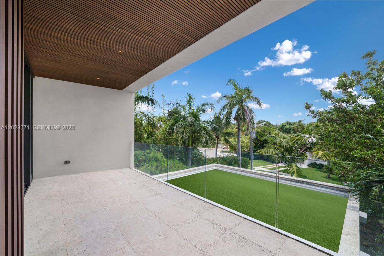 28 W Dilido Dr , Miami Beach, FL 33139 Photo