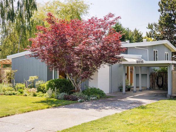 4016 Oberlin Pl, Saanich, BC V8N 3R5
