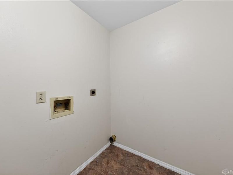 8454 Trowbridge Way, Huber Heights, OH 45424 Photo 25