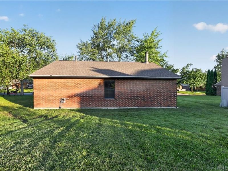 8454 Trowbridge Way, Huber Heights, OH 45424 Photo 28