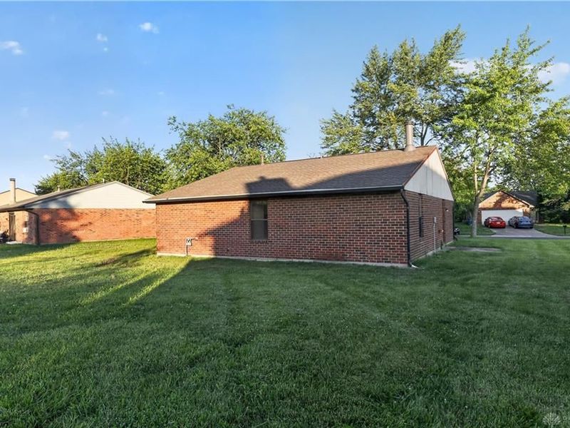 8454 Trowbridge Way, Huber Heights, OH 45424 Photo 30