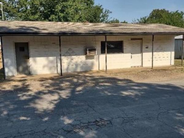 503 N Main Street , West, TX 76691