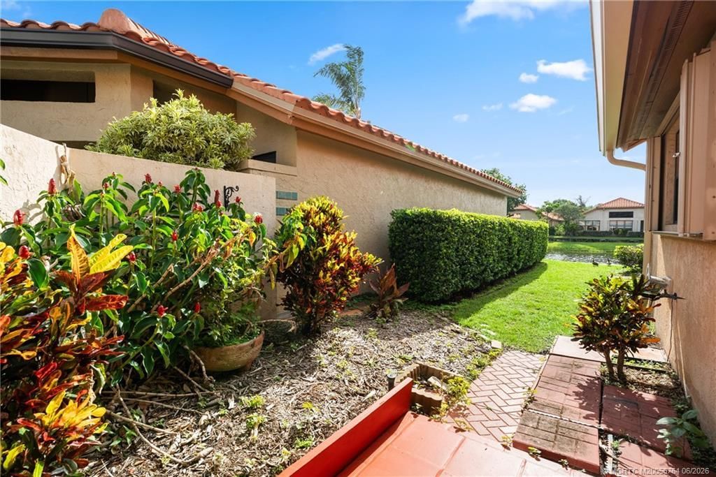 2735 SW Mariposa Circle, Palm City, FL 34990 Photo