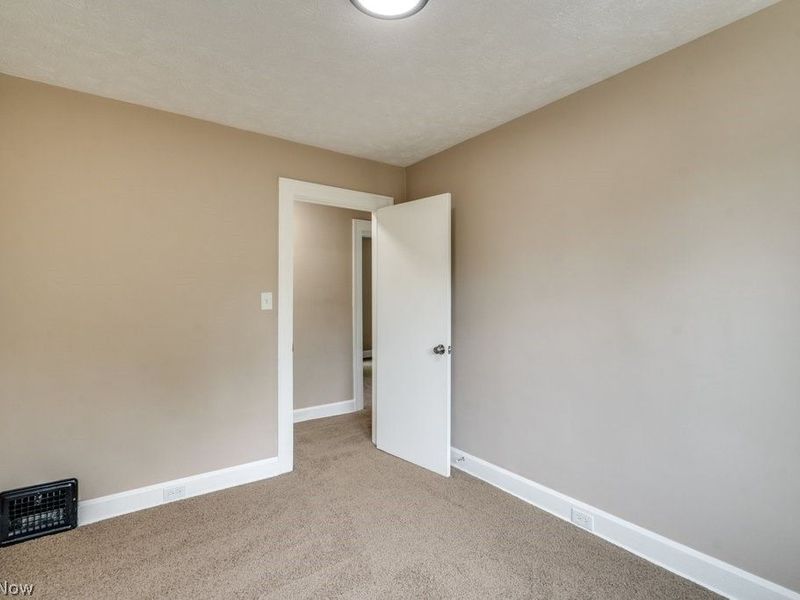 925 E 224th Street , Euclid, OH 44123 Photo 16