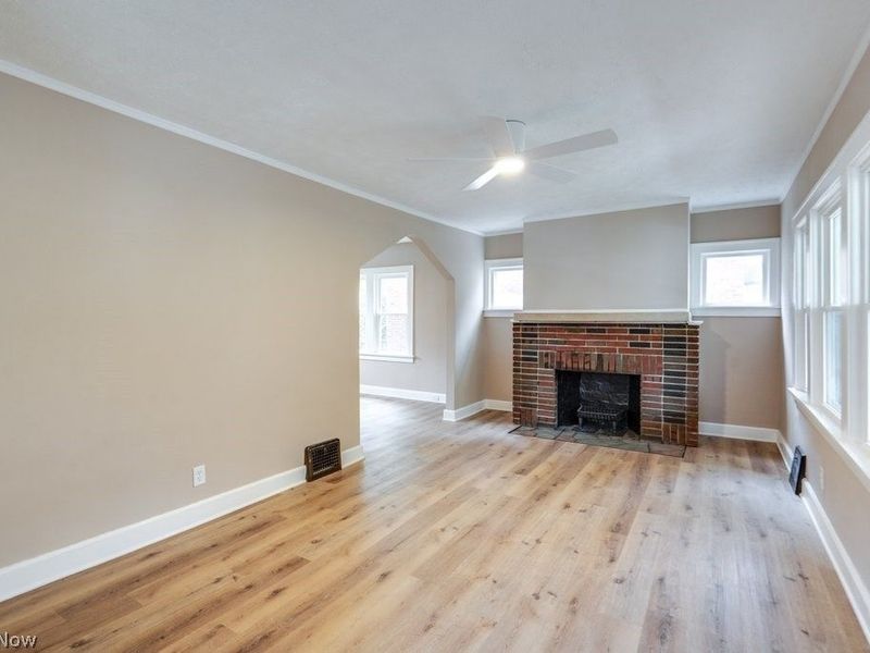 925 E 224th Street , Euclid, OH 44123 Photo 6