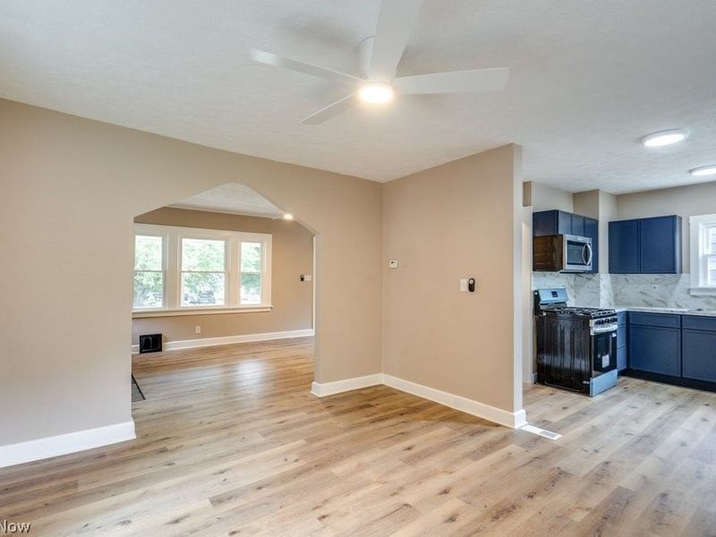 925 E 224th Street , Euclid, OH 44123 Photo 9