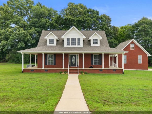 70 Lindsey Dr, Florence, AL 35633
