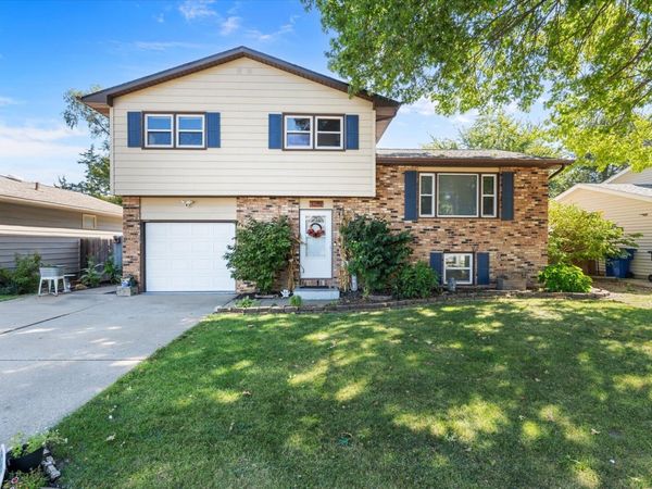 1215 Calvin Street , Davenport, IA 52804