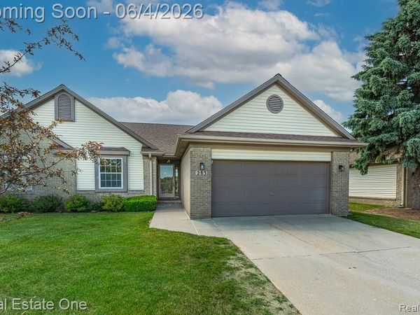 283 Whispering Hill, Commerce Twp, MI 48390