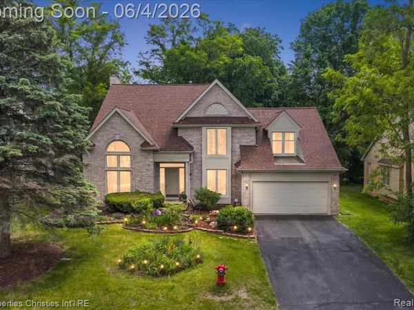 2685 Elizabeth Lane, West Bloomfield Twp, MI 48324